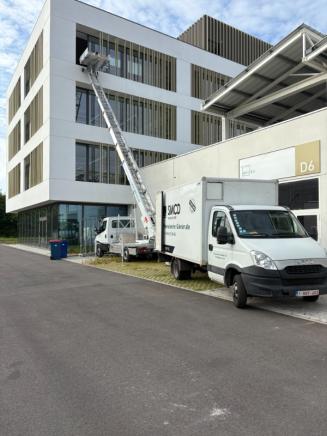 location de monte-charge avec chauffeur